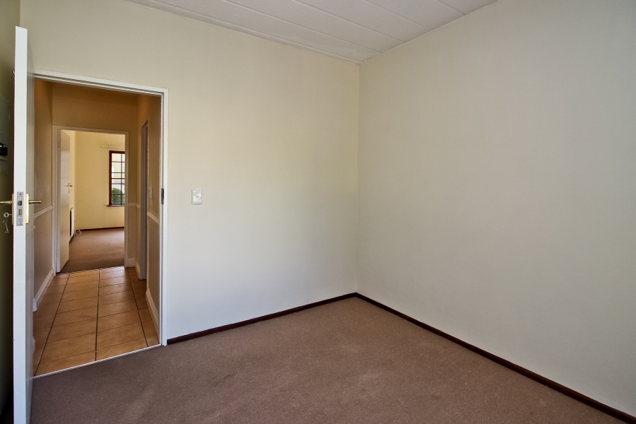 2 Bedroom Property for Sale in Saxonwold Gauteng