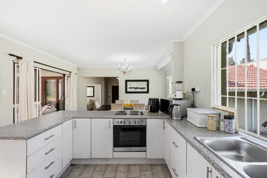 4 Bedroom Property for Sale in Petervale Gauteng