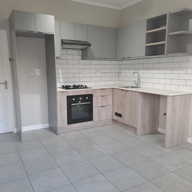 To Let 1 Bedroom Property for Rent in Sandringham Gauteng