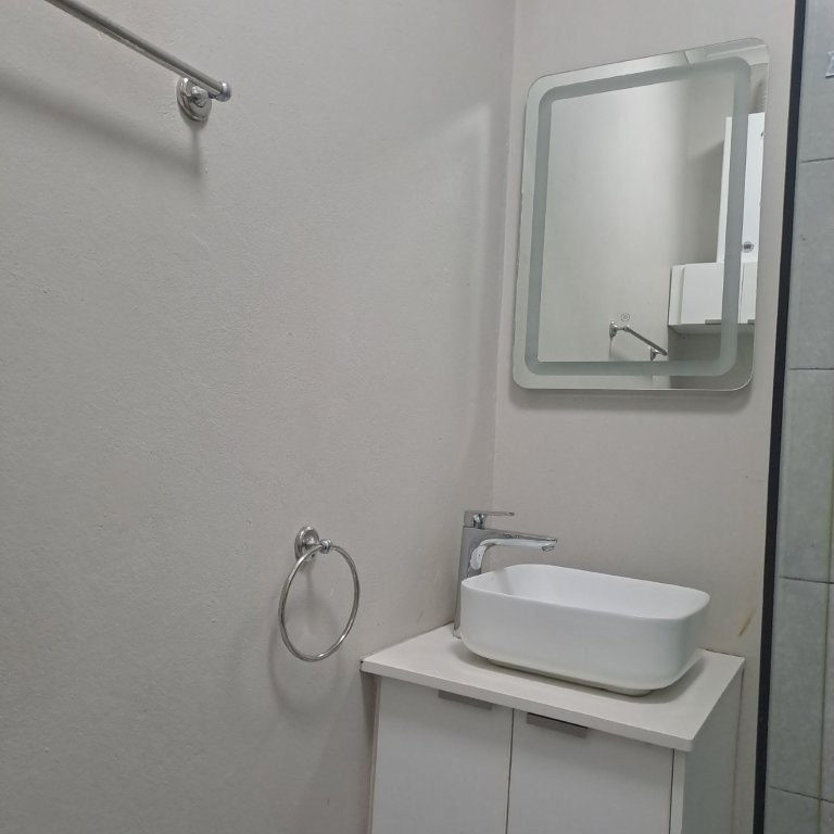 To Let 1 Bedroom Property for Rent in Sandringham Gauteng