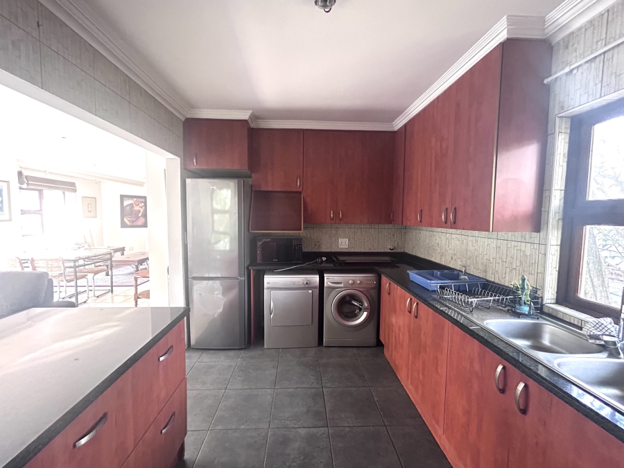 To Let 2 Bedroom Property for Rent in Orchards Gauteng