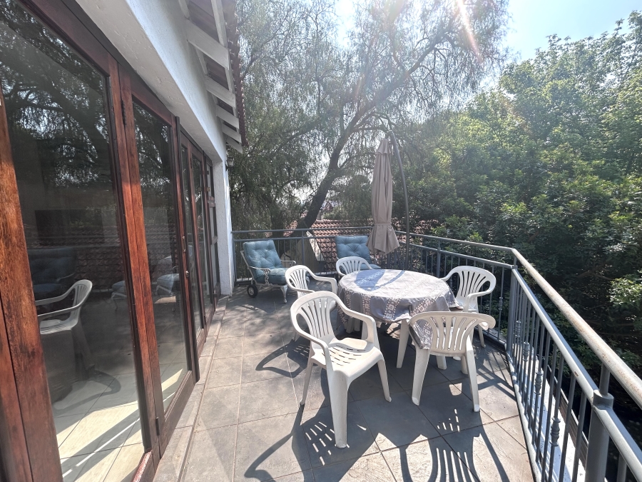 To Let 2 Bedroom Property for Rent in Orchards Gauteng