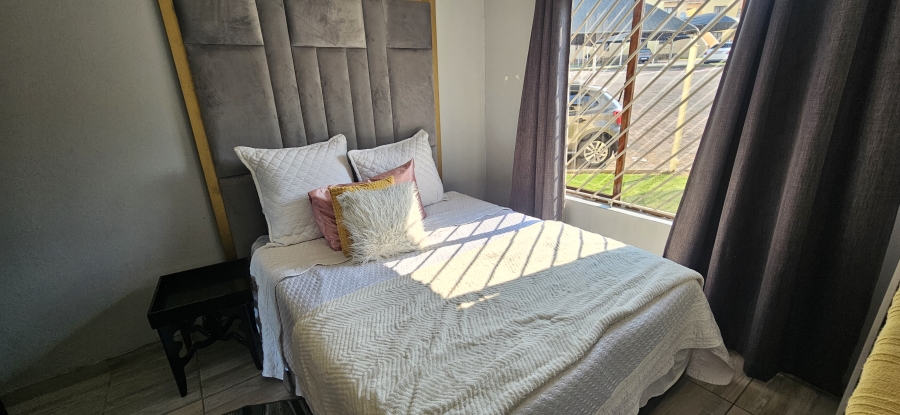 3 Bedroom Property for Sale in Mondeor Gauteng