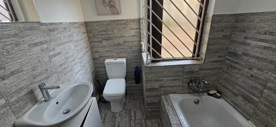 3 Bedroom Property for Sale in Mondeor Gauteng