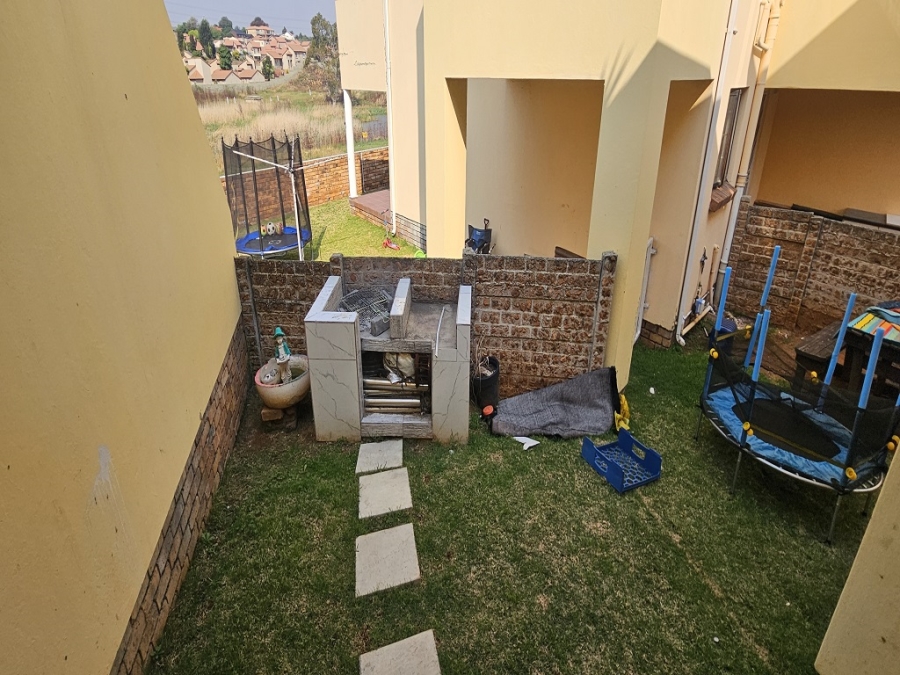 3 Bedroom Property for Sale in Mondeor Gauteng