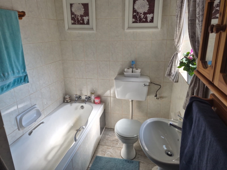To Let 3 Bedroom Property for Rent in Birchleigh Gauteng
