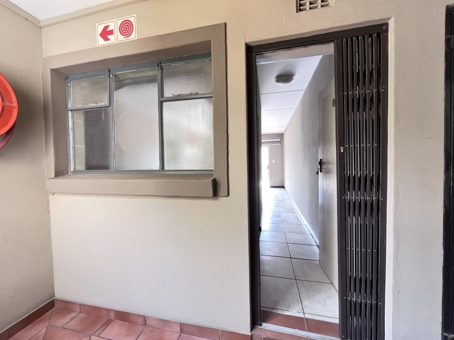To Let 2 Bedroom Property for Rent in Hoogland Gauteng