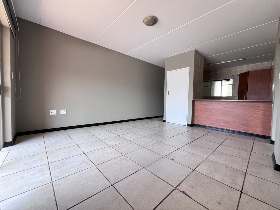 To Let 2 Bedroom Property for Rent in Hoogland Gauteng