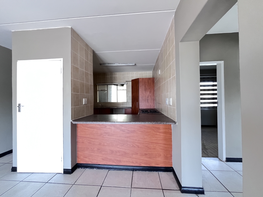 To Let 2 Bedroom Property for Rent in Hoogland Gauteng
