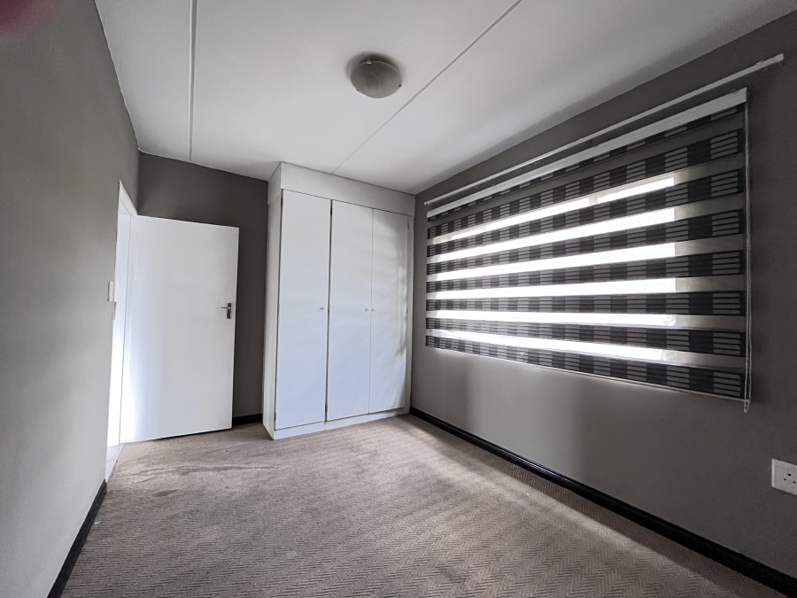 To Let 2 Bedroom Property for Rent in Hoogland Gauteng