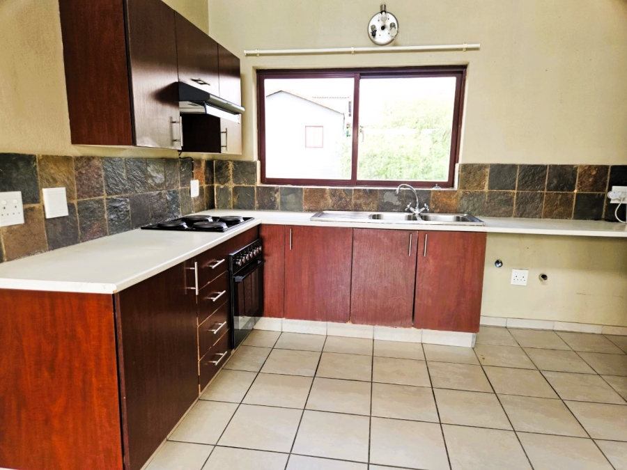 To Let 2 Bedroom Property for Rent in Honeydew Grove Gauteng
