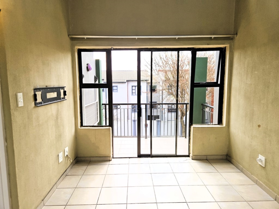 To Let 2 Bedroom Property for Rent in Honeydew Grove Gauteng
