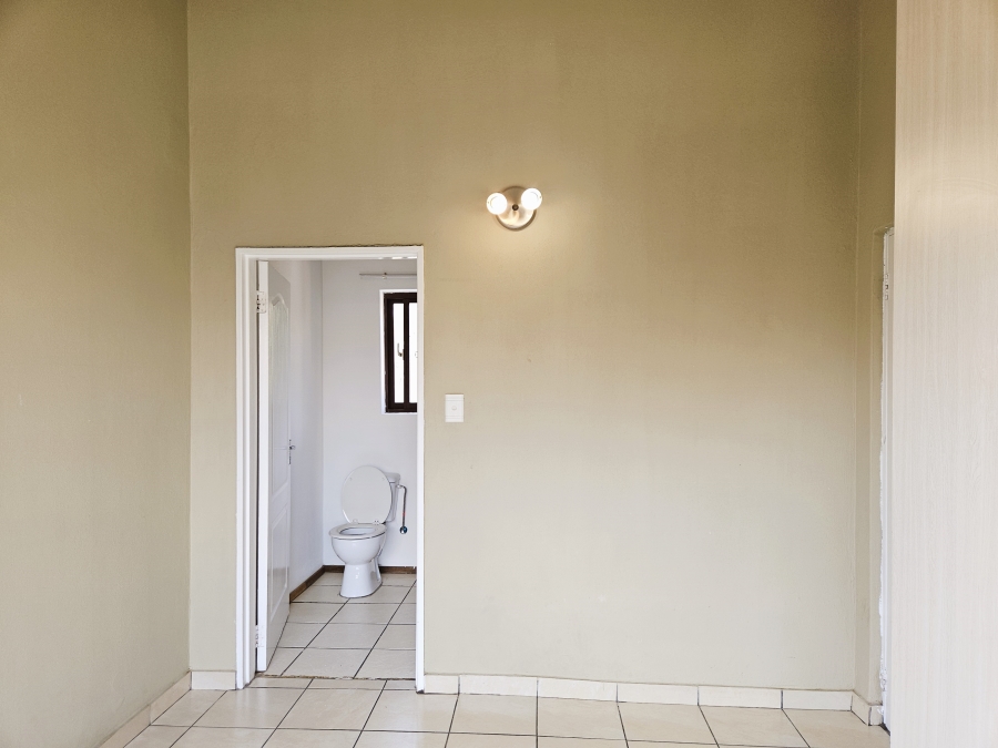 To Let 2 Bedroom Property for Rent in Honeydew Grove Gauteng
