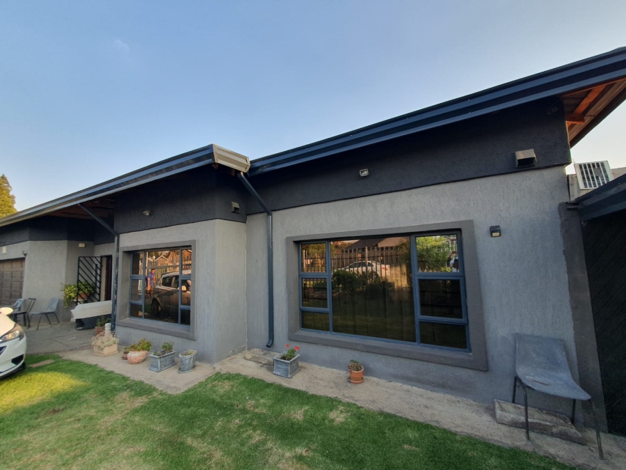 4 Bedroom Property for Sale in Sunair Park Gauteng