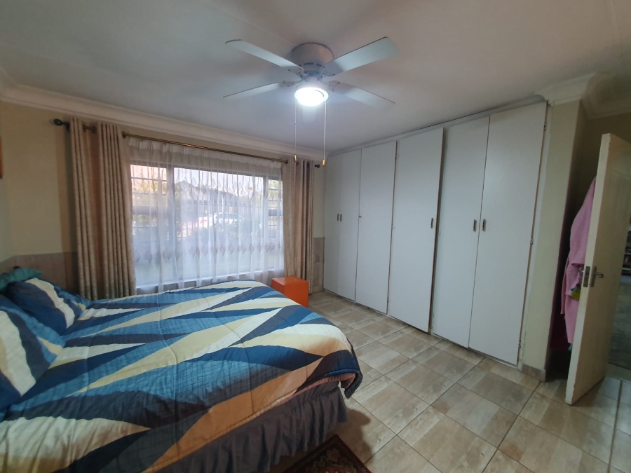 4 Bedroom Property for Sale in Sunair Park Gauteng