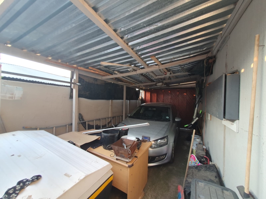 4 Bedroom Property for Sale in Sunair Park Gauteng