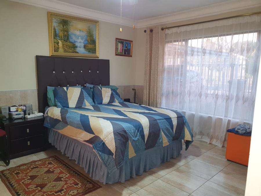 4 Bedroom Property for Sale in Sunair Park Gauteng