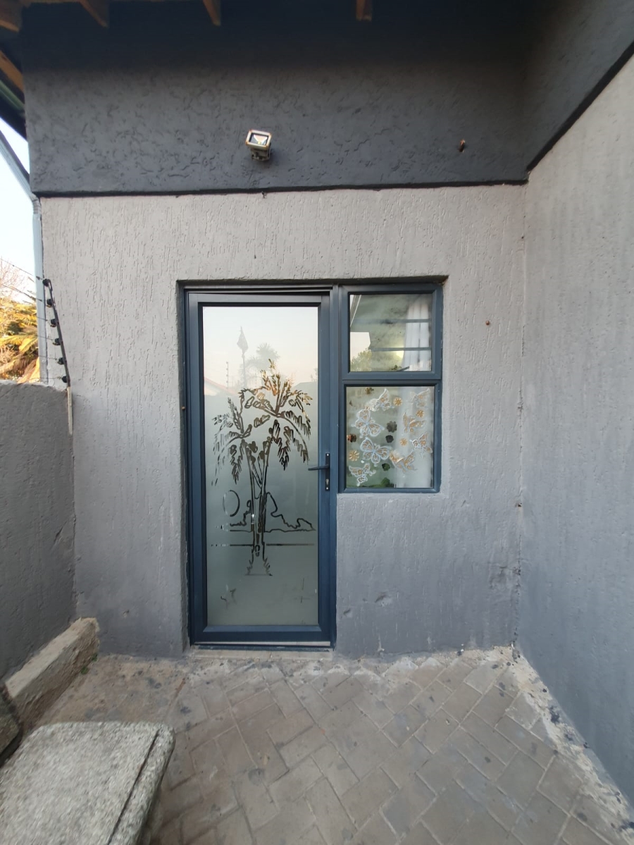 4 Bedroom Property for Sale in Sunair Park Gauteng