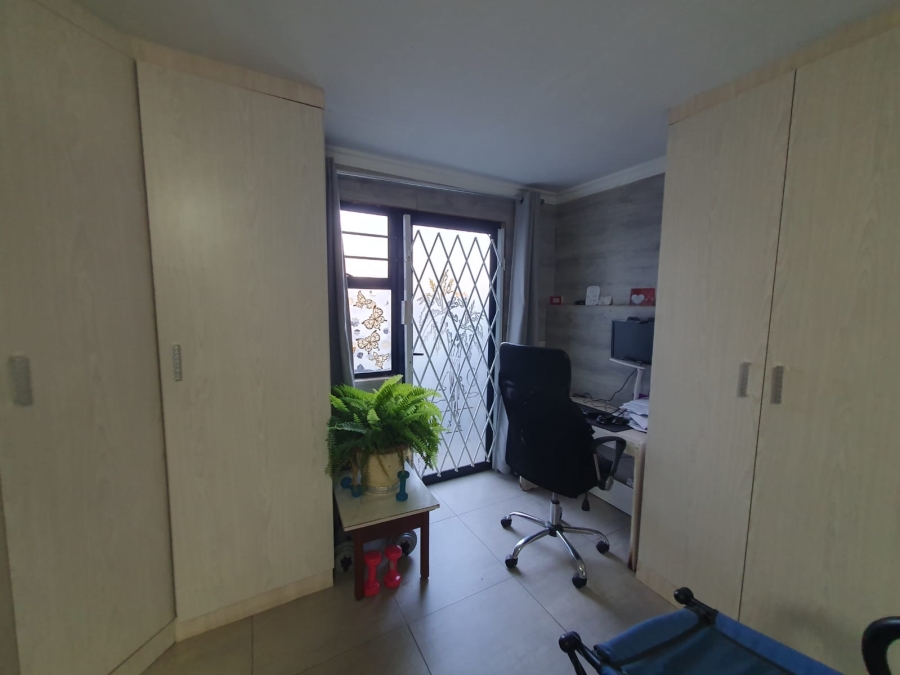 4 Bedroom Property for Sale in Sunair Park Gauteng