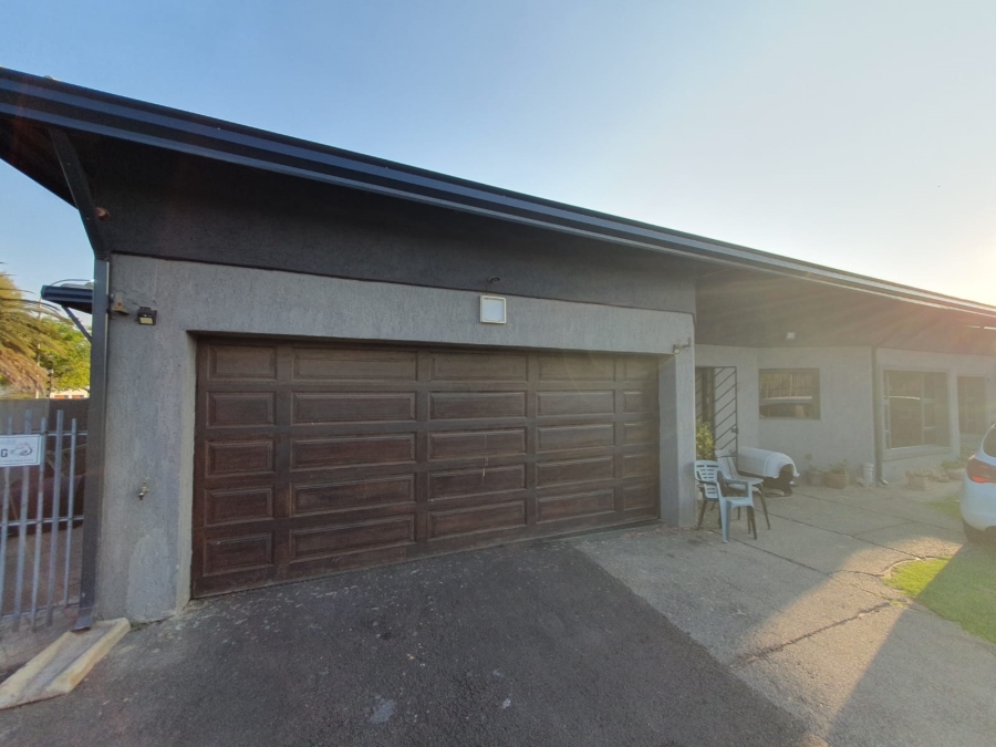 4 Bedroom Property for Sale in Sunair Park Gauteng