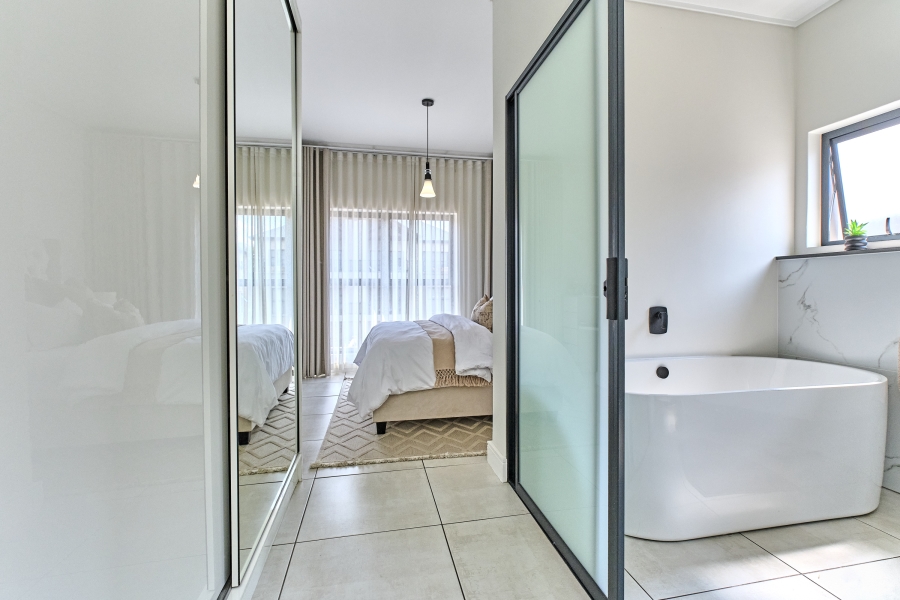 2 Bedroom Property for Sale in The Polofields Gauteng