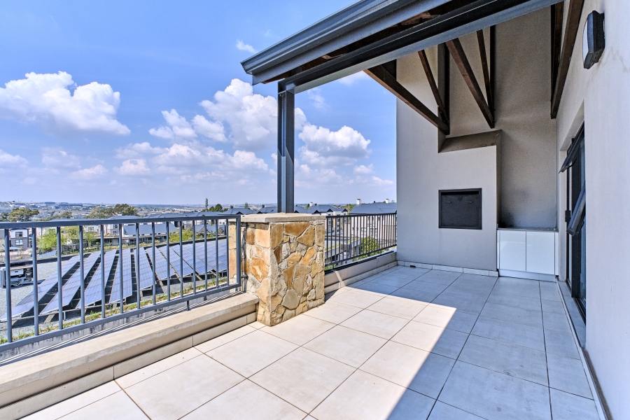 2 Bedroom Property for Sale in The Polofields Gauteng