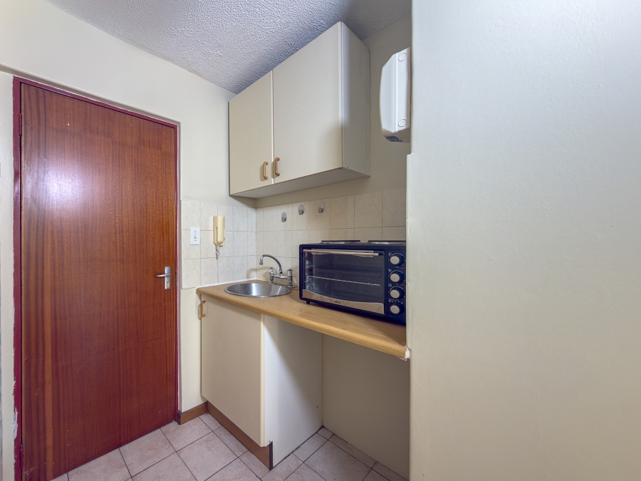 1 Bedroom Property for Sale in Hatfield Gauteng