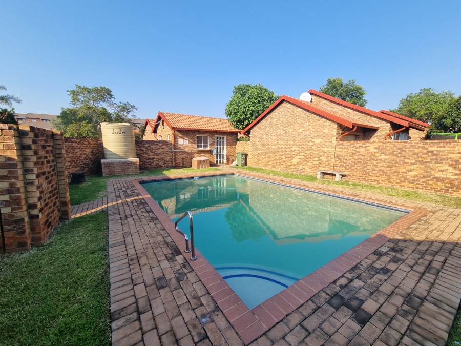 2 Bedroom Property for Sale in Meyerspark Gauteng