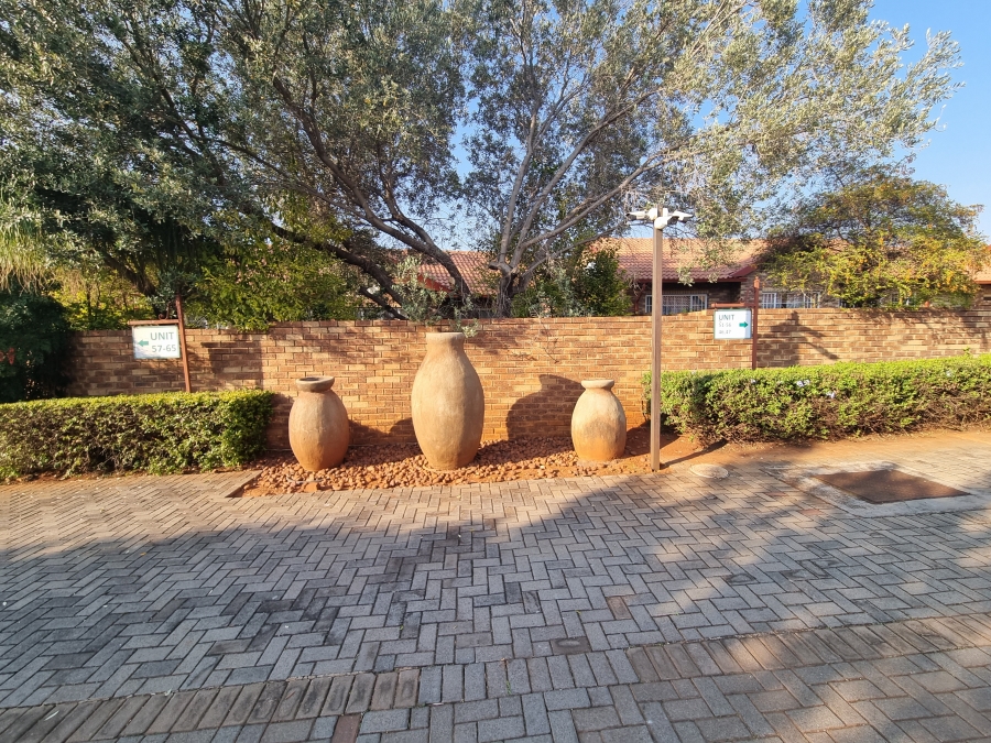 2 Bedroom Property for Sale in Meyerspark Gauteng