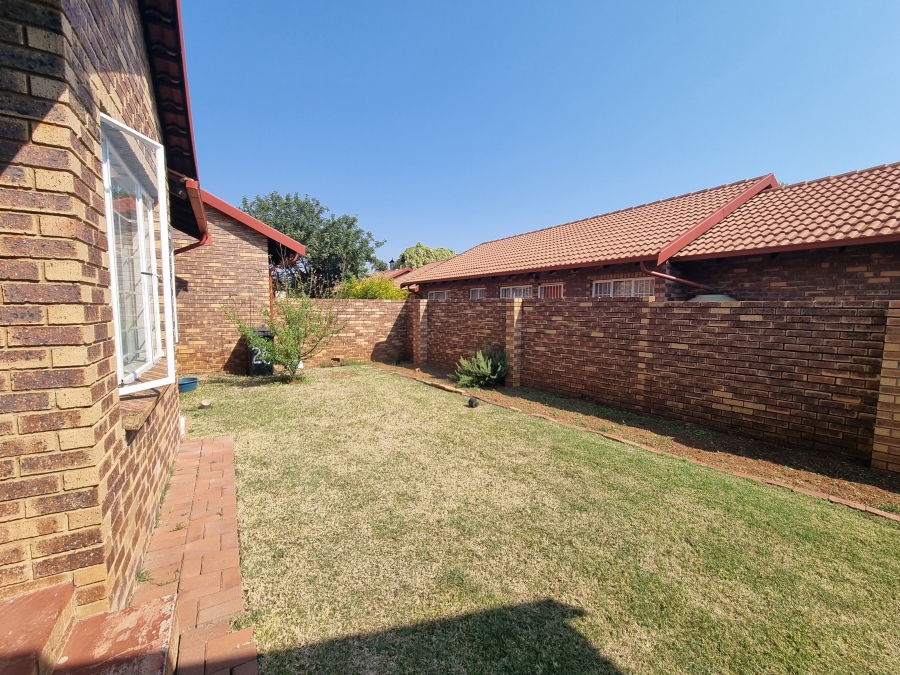 2 Bedroom Property for Sale in Meyerspark Gauteng
