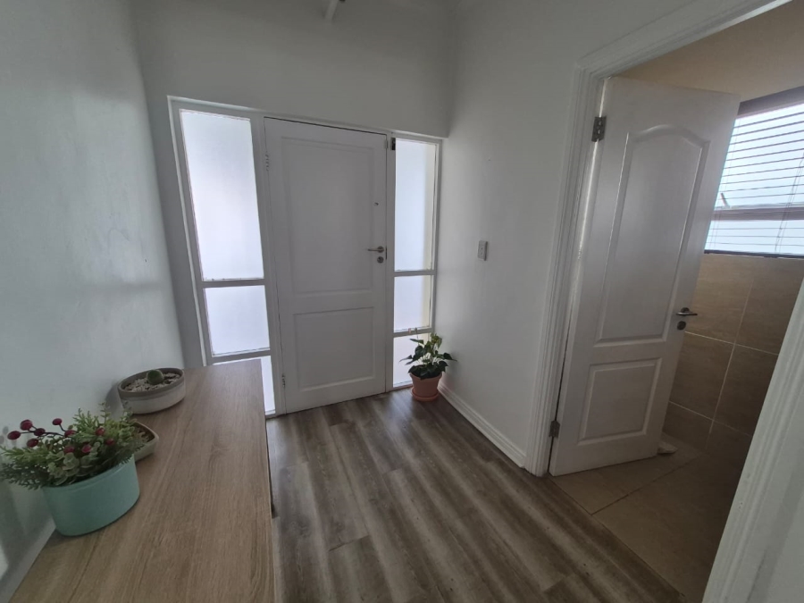 To Let 3 Bedroom Property for Rent in Greenstone Hill Gauteng