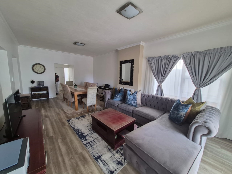 To Let 3 Bedroom Property for Rent in Greenstone Hill Gauteng