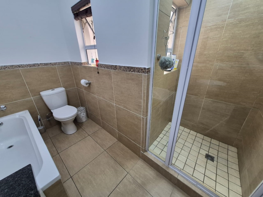 To Let 3 Bedroom Property for Rent in Greenstone Hill Gauteng