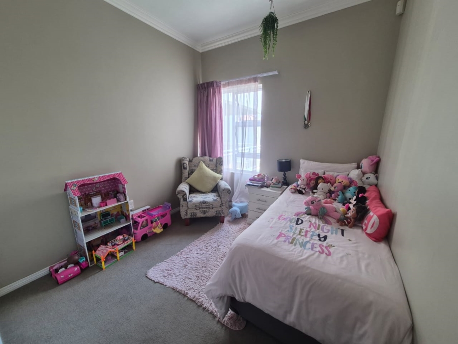 To Let 3 Bedroom Property for Rent in Greenstone Hill Gauteng