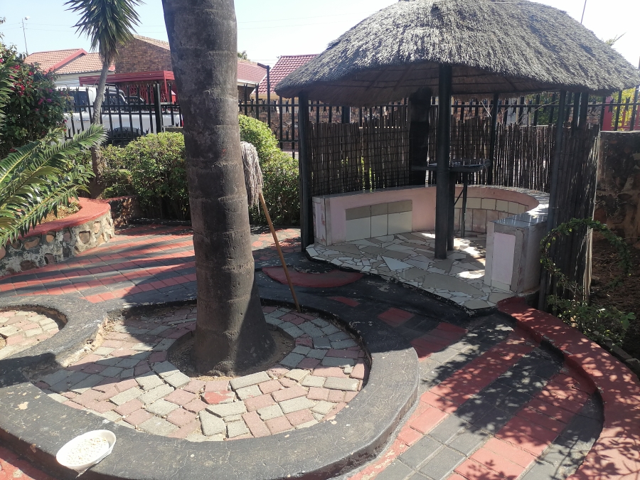 3 Bedroom Property for Sale in Soshanguve DD Gauteng