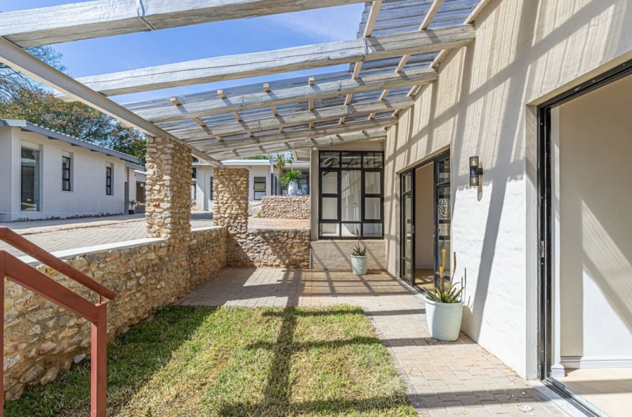 To Let 1 Bedroom Property for Rent in Bryanston Gauteng