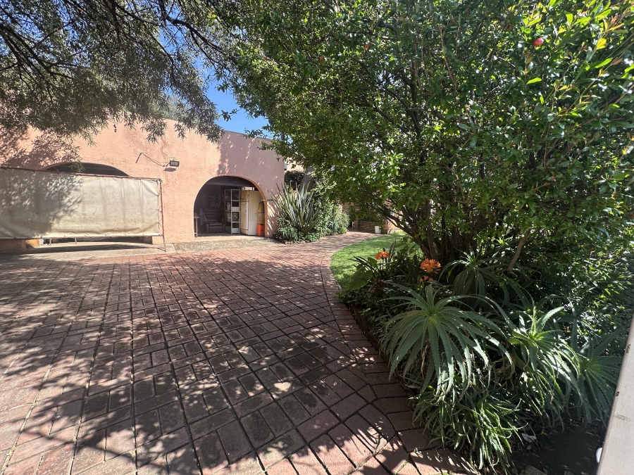 5 Bedroom Property for Sale in Simmerfield Gauteng
