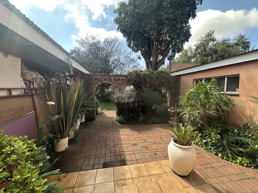 5 Bedroom Property for Sale in Simmerfield Gauteng