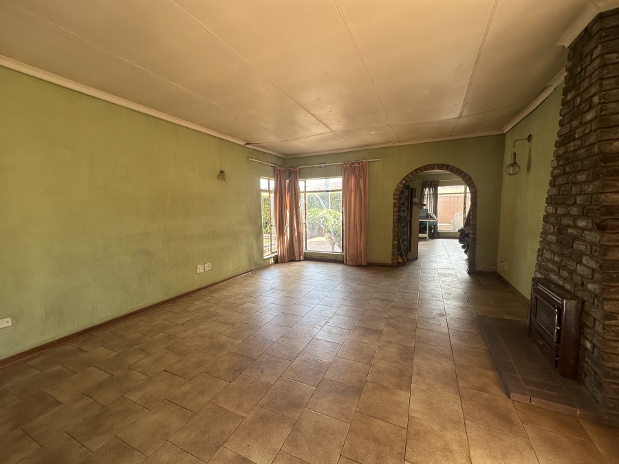 5 Bedroom Property for Sale in Simmerfield Gauteng