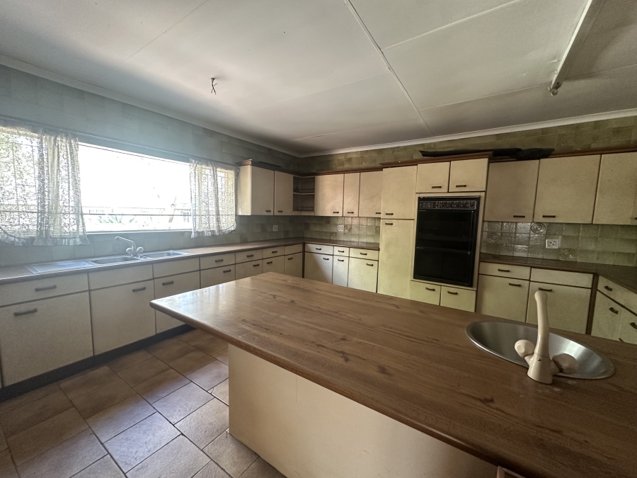 5 Bedroom Property for Sale in Simmerfield Gauteng