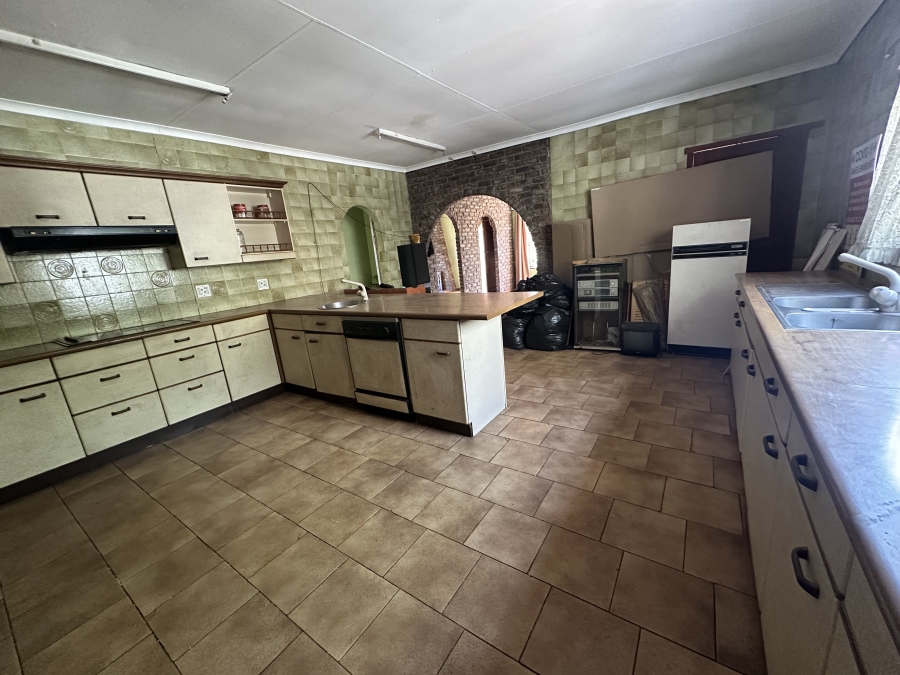 5 Bedroom Property for Sale in Simmerfield Gauteng