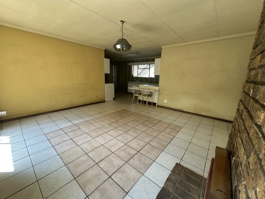 5 Bedroom Property for Sale in Simmerfield Gauteng