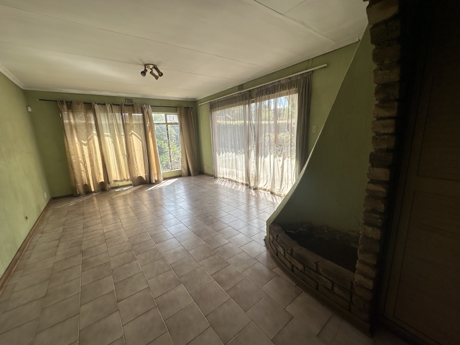 5 Bedroom Property for Sale in Simmerfield Gauteng