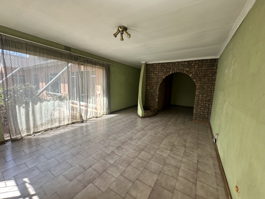 5 Bedroom Property for Sale in Simmerfield Gauteng