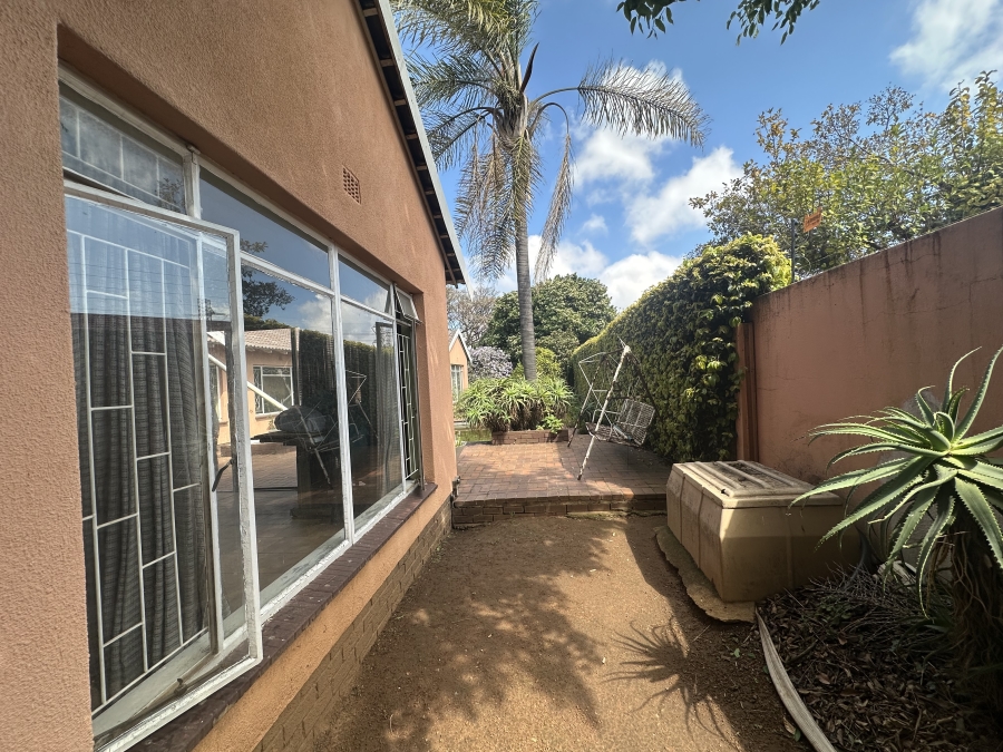 5 Bedroom Property for Sale in Simmerfield Gauteng