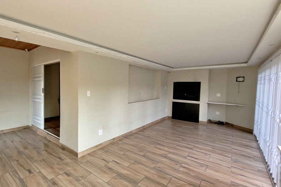 To Let 4 Bedroom Property for Rent in Sunnyridge Gauteng