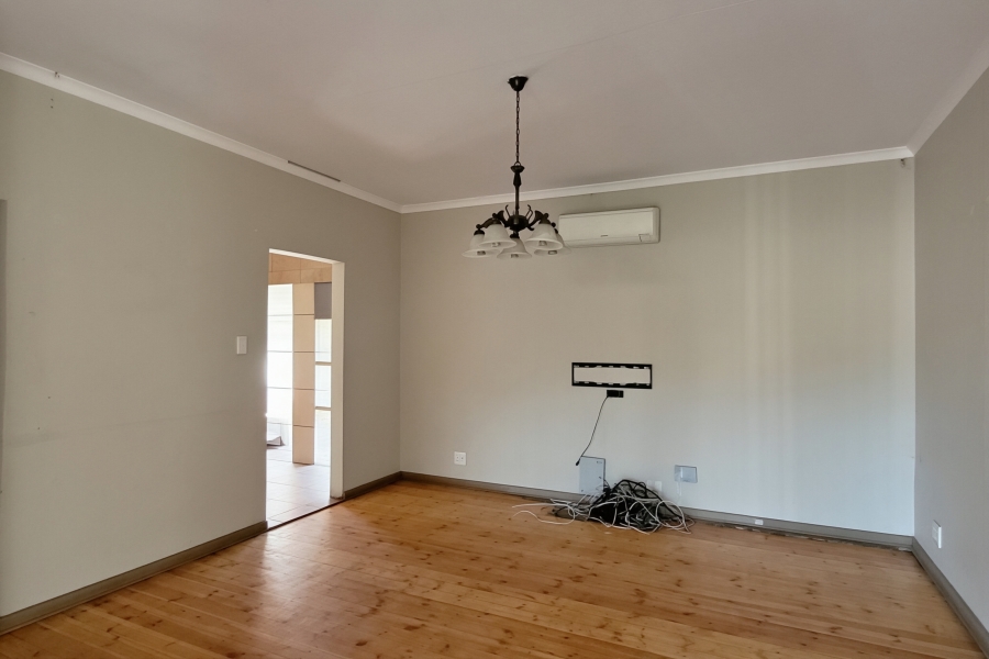 To Let 4 Bedroom Property for Rent in Sunnyridge Gauteng