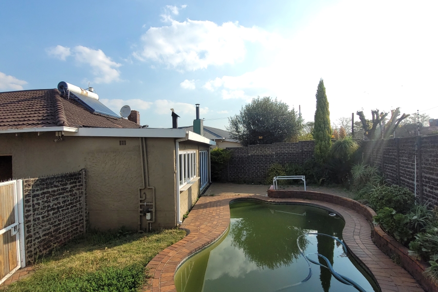 To Let 4 Bedroom Property for Rent in Sunnyridge Gauteng