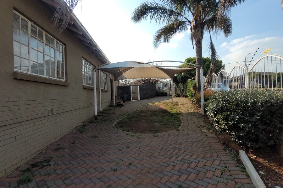 To Let 4 Bedroom Property for Rent in Sunnyridge Gauteng