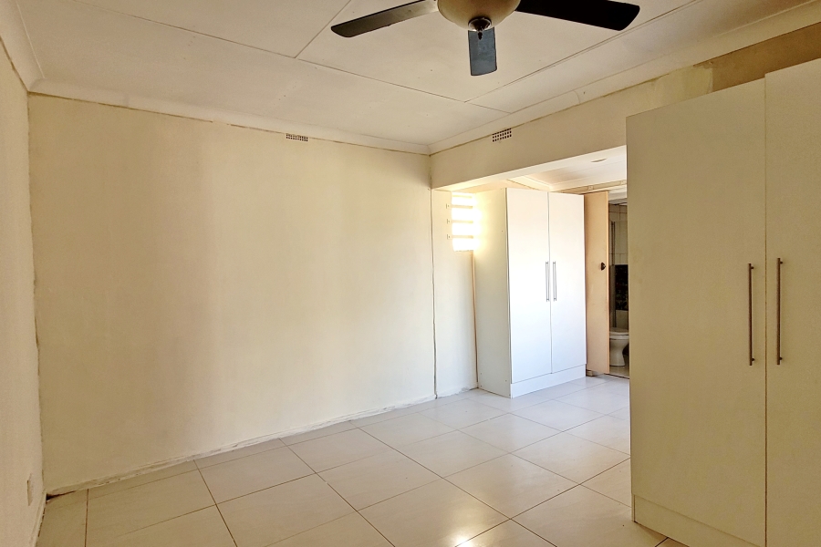 To Let 1 Bedroom Property for Rent in Sunnyridge Gauteng